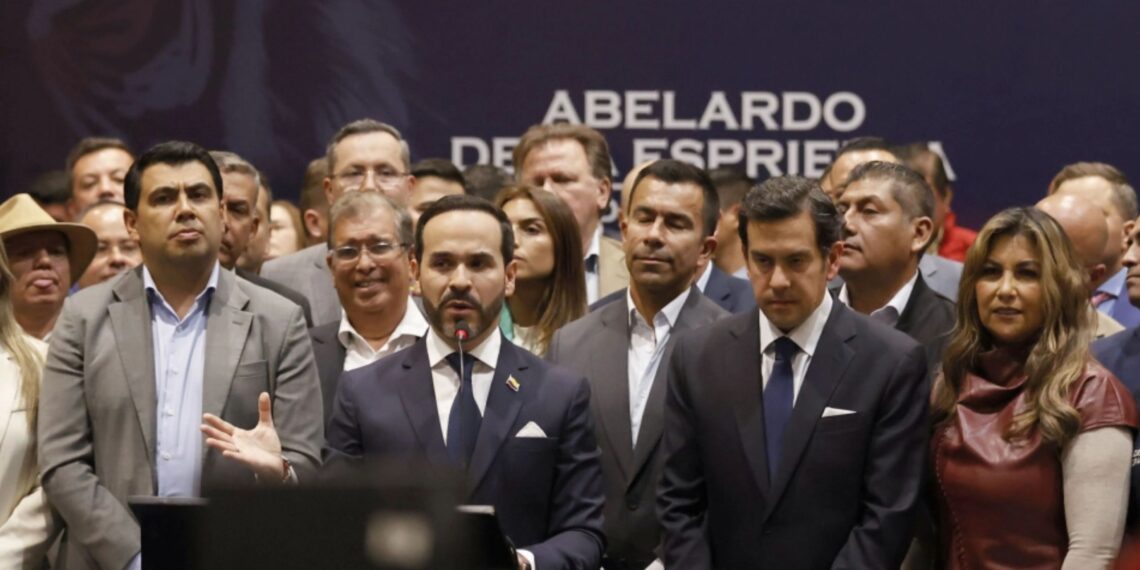 Gobierno electo denuncia presuntas irregularidades en contratos por más de $370.000 millones