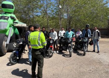 Policía refuerza controles en municipios y corredores viales de La Guajira