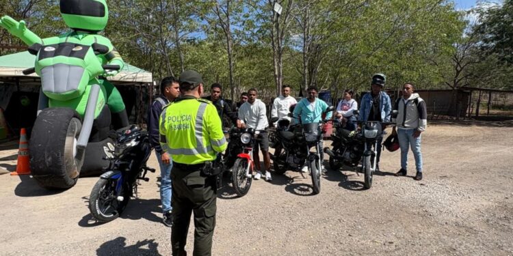 Policía refuerza controles en municipios y corredores viales de La Guajira