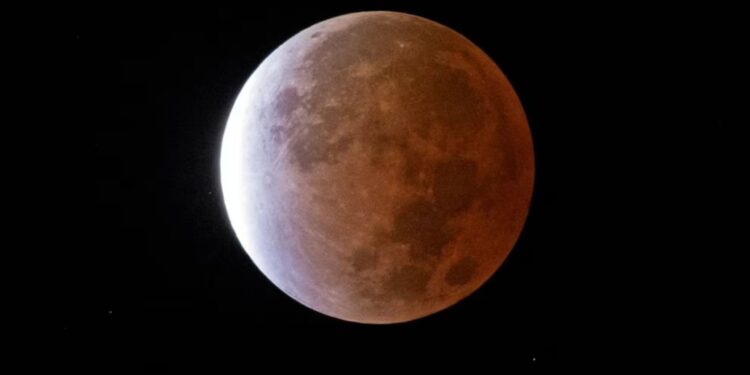 Eclipse lunar teñirá de rojo el cielo de Colombia este jueves 27 de agosto