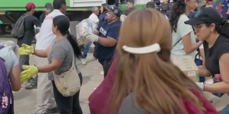 Colombia recibe 50 toneladas de ayuda humanitaria enviadas por El Salvador