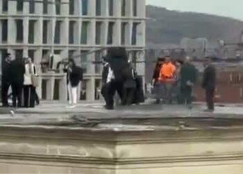 De La Espriella llegó por primera vez a la Casa de Nariño y mantuvo su decisión de no despachar allí
