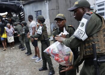 India envía 20 toneladas de ayuda humanitaria a Colombia tras terremoto