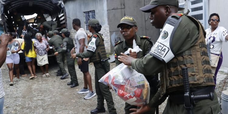 India envía 20 toneladas de ayuda humanitaria a Colombia tras terremoto