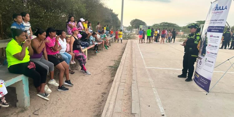 Policía acompañó jornada de Rumba Terapia en Villa Fátima, Riohacha