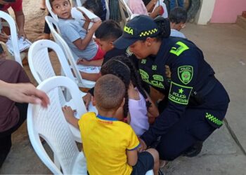 Policía y comunidad realizaron jornada recreativa para fortalecer la convivencia en Villa Carmen