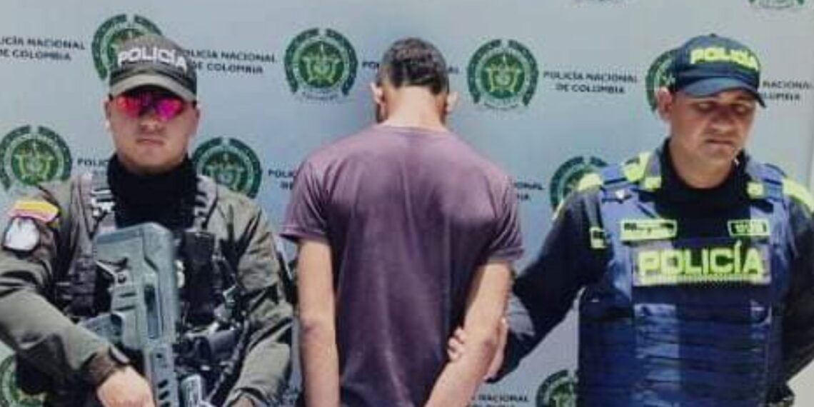 Capturan en Uribia a un hombre con marihuana y cocaína durante operativo policial