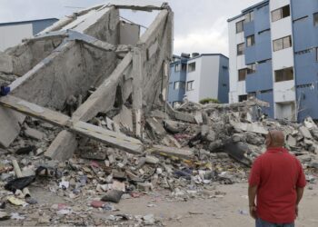 Cifra de muertos por terremoto en Colombia asciende a 304; hay 4.548 heridos y 426 desaparecidos