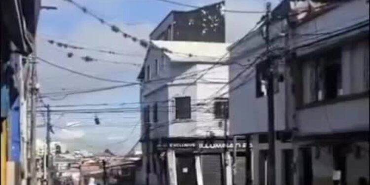 Edificio afectado por terremoto colapsó en Pereira