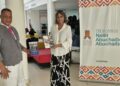 Biblioteca Nellit Abuchaibe de Uniguajira recibe donación de libros académicos