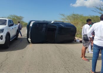 Varias personas resultaron heridas en accidente de tránsito en la vía Riohacha–Cuestecitas