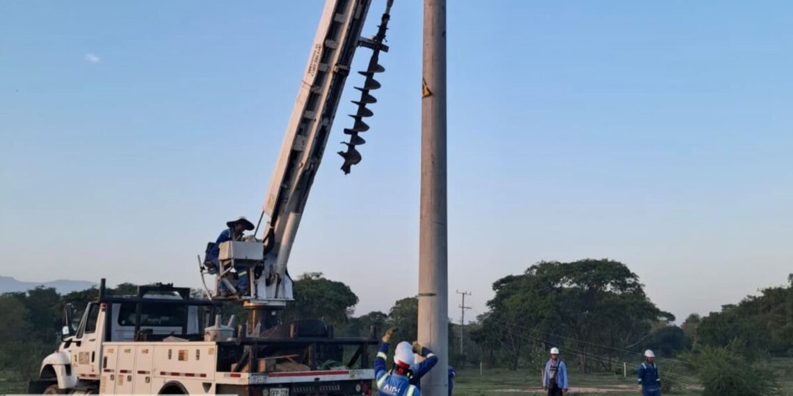 Air-e Intervenida avanza en la recuperación de la red eléctrica tras vendaval en el sur de La Guajira